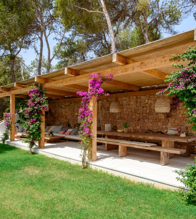 Resa estates huis kopen Ibiza es cubells villa ext porche .jpg